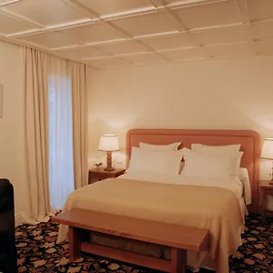 Hotel Chateau Voltaire, Parijs